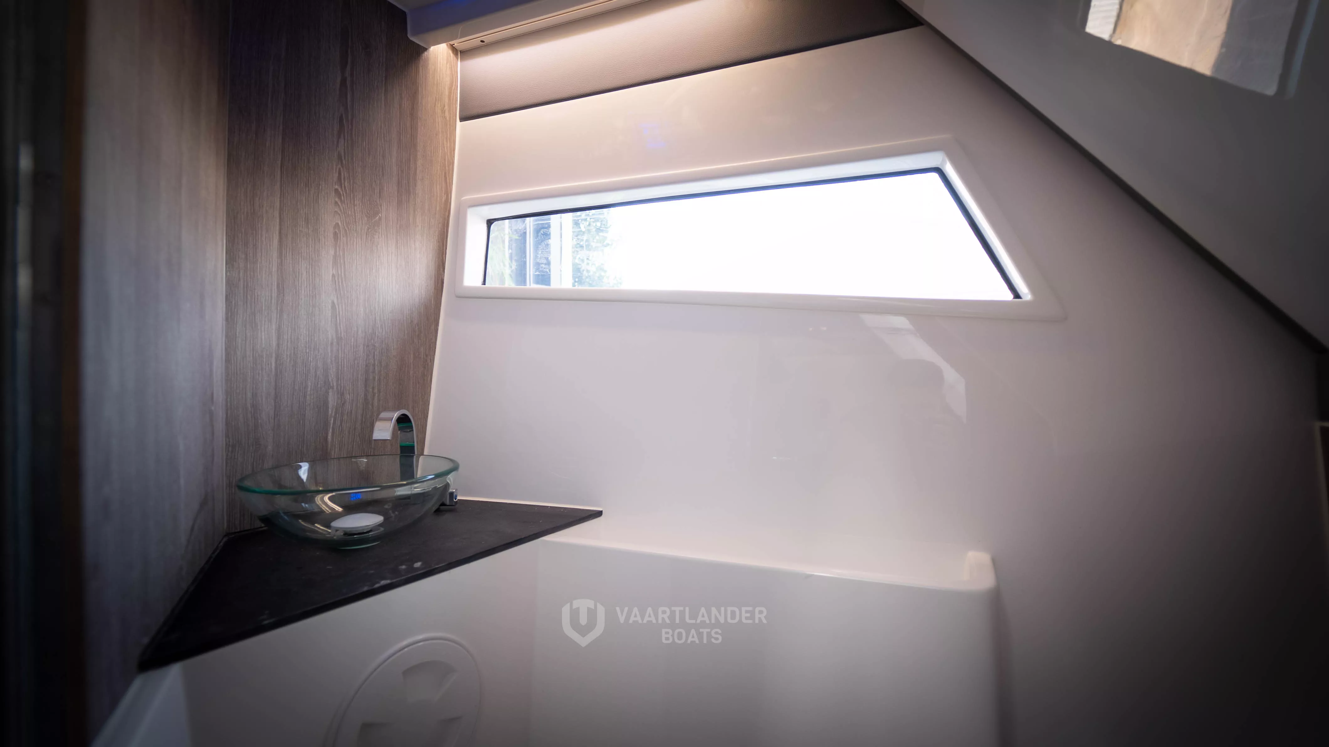 Vaartlander Boats - Vaartlander Maxima800Cabin 42