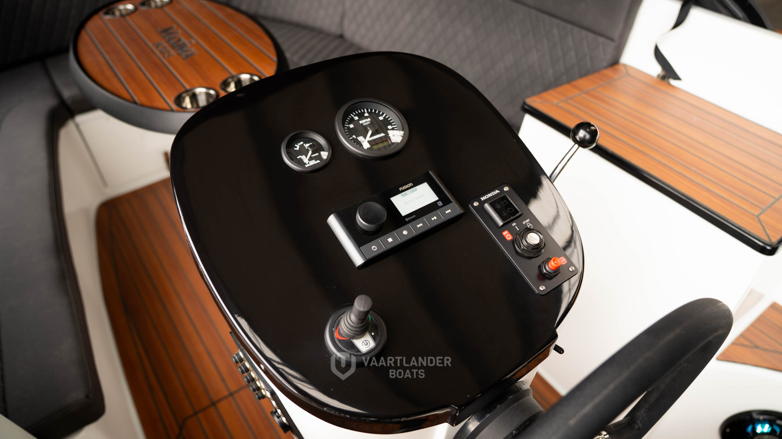 Vaartlander Boats - Vaartlander Maxima620RetroMC Wit 9 scaled