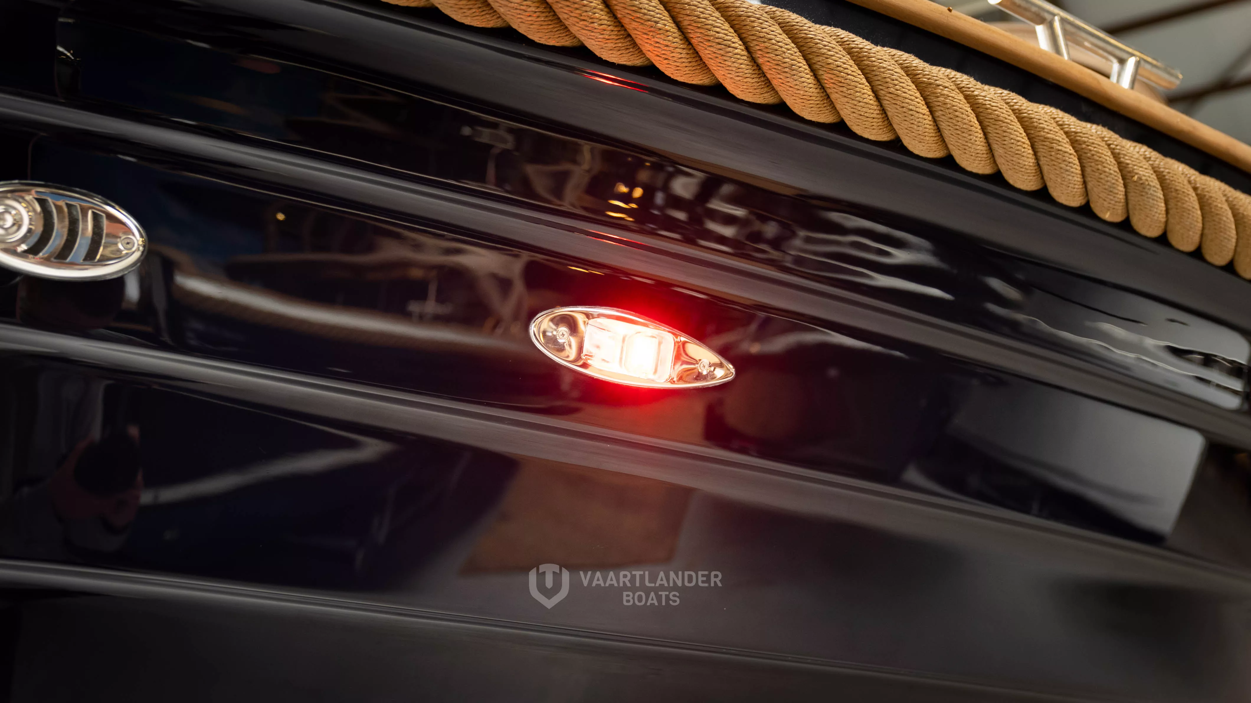 Vaartlander Boats - Vaartlander Waterspoor717Aviator Details 1