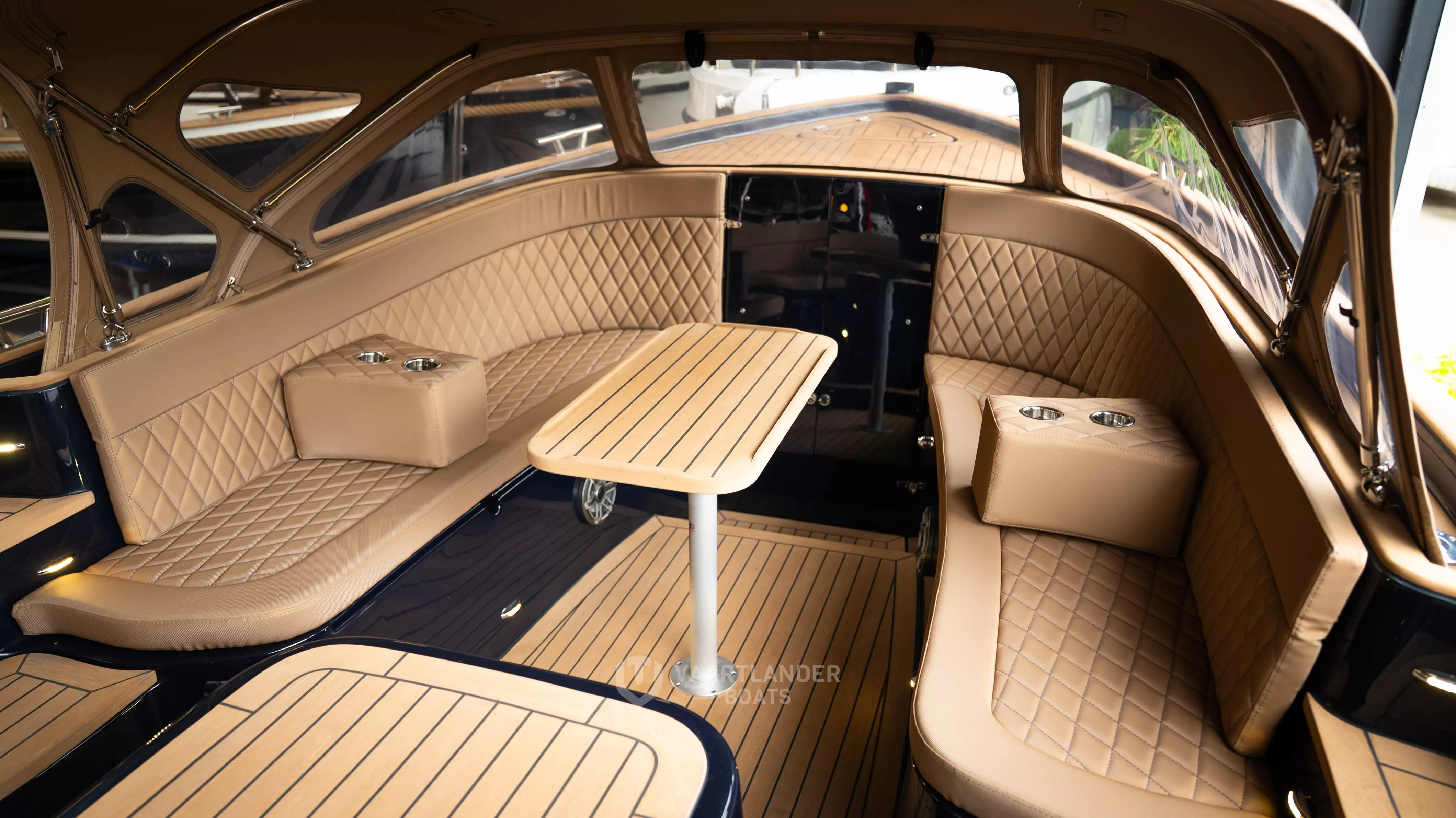 Vaartlander Boats - Vaartlander Waterspoor717Aviator Details 12