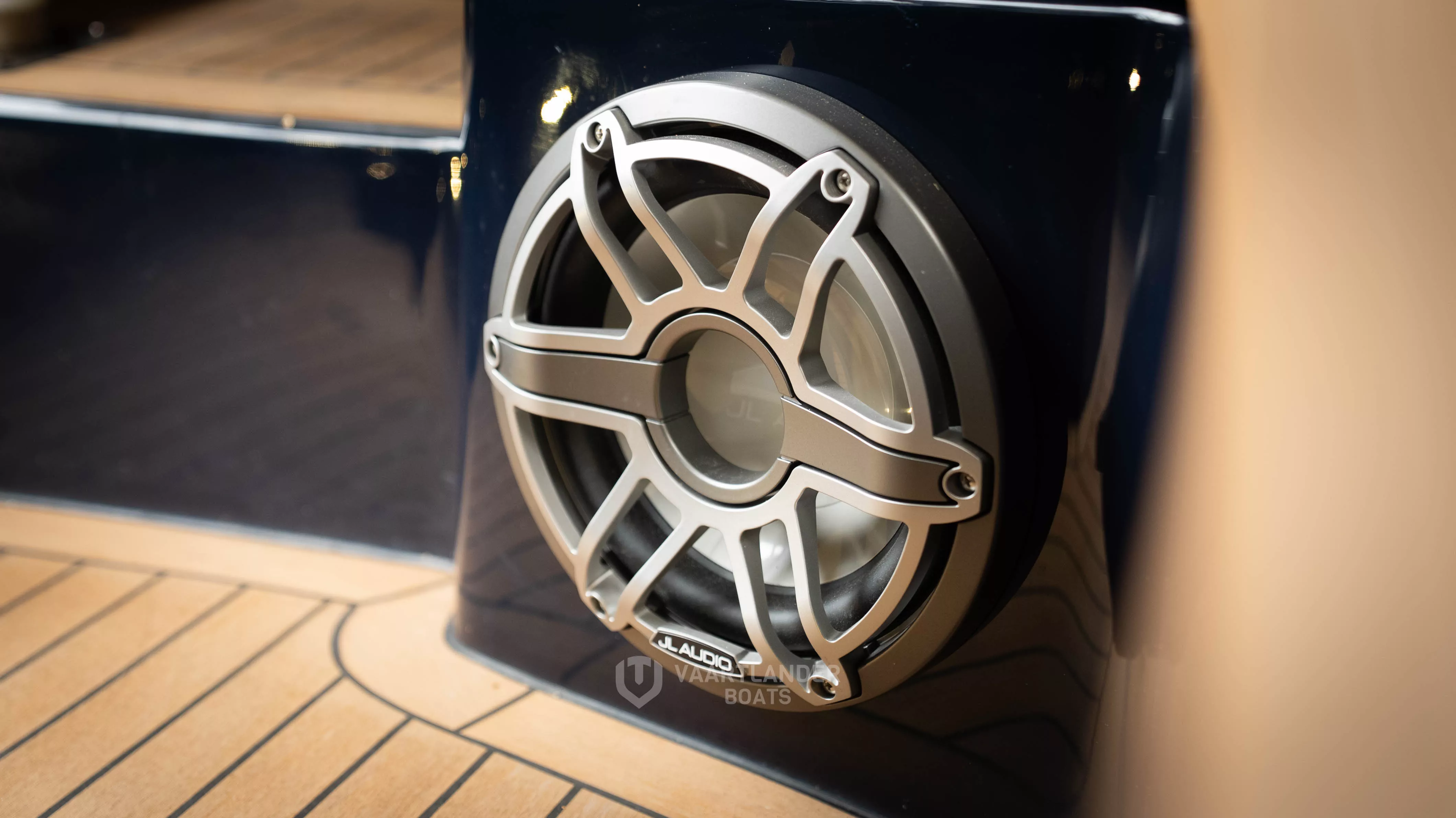 Vaartlander Boats - Vaartlander Waterspoor717Aviator Details 17