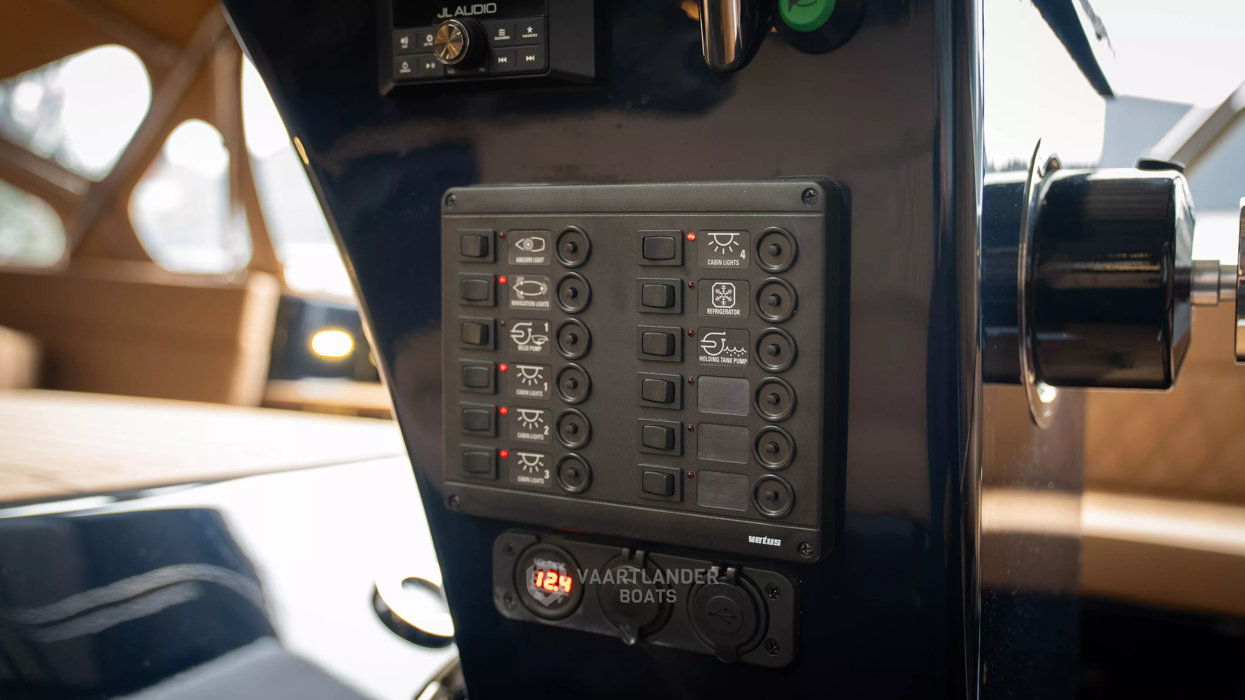 Vaartlander Boats - Vaartlander Waterspoor717Aviator Details 25