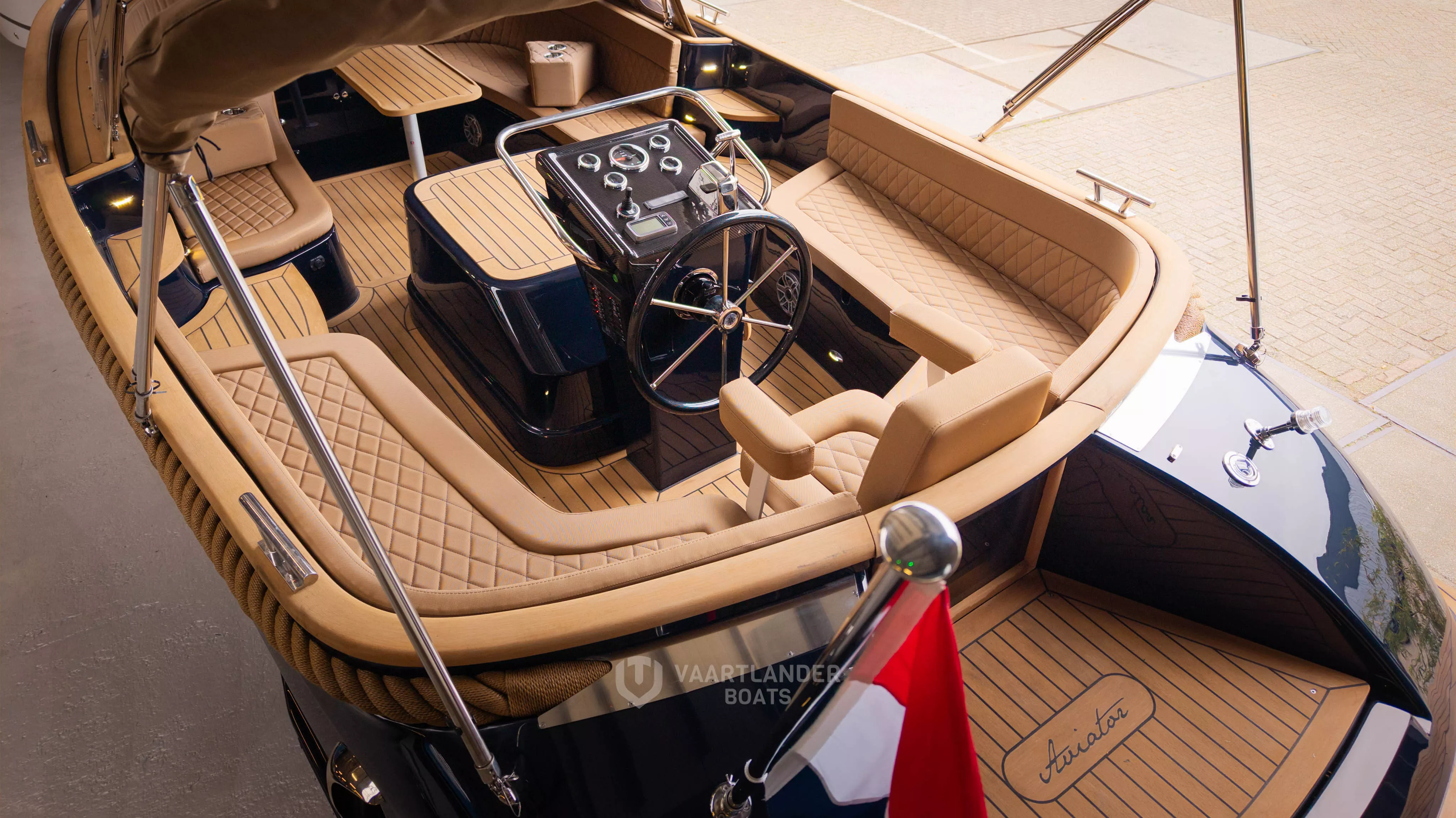 Vaartlander Boats - Vaartlander Waterspoor717Aviator Details 28