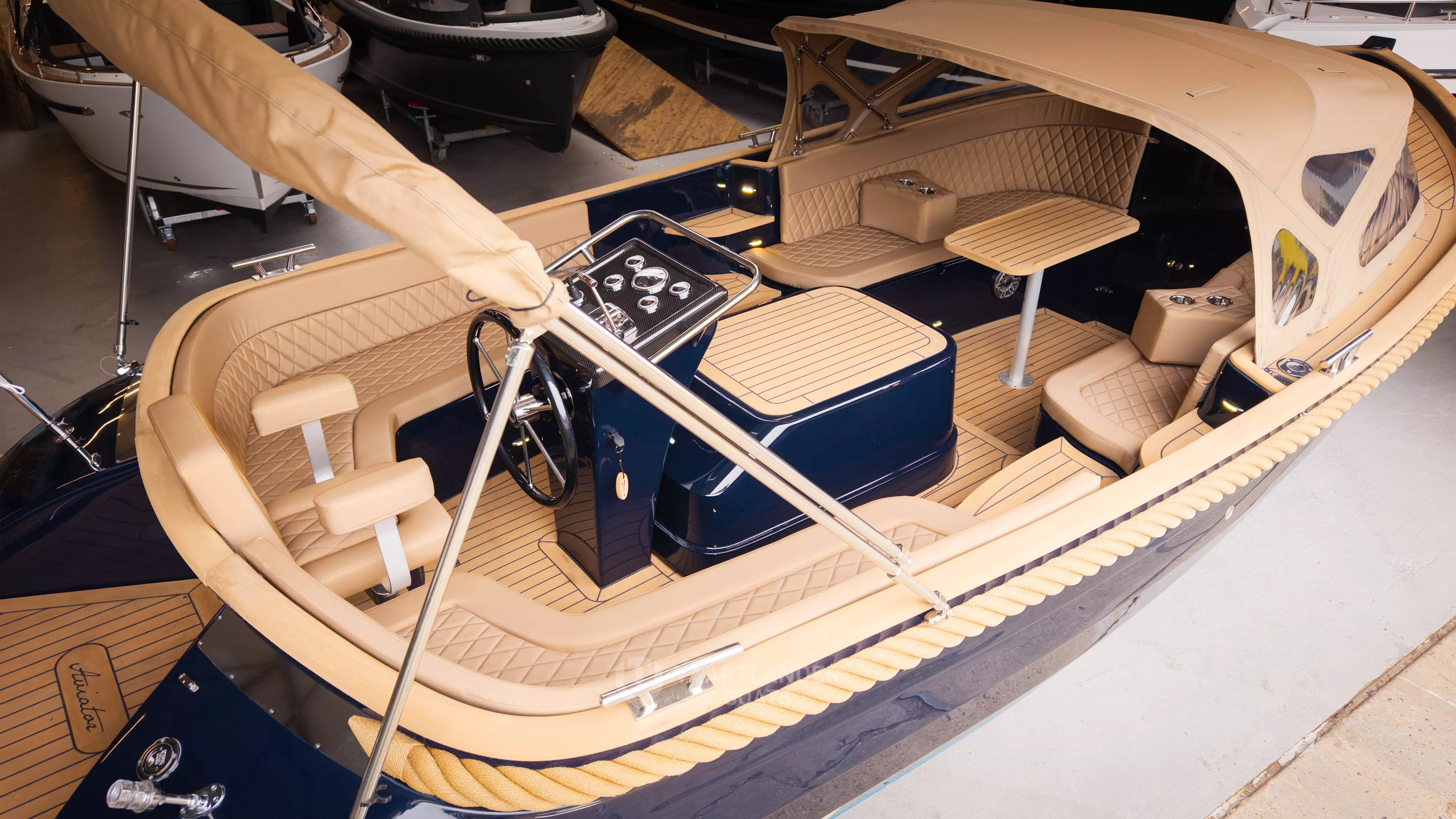 Vaartlander Boats - Vaartlander Waterspoor717Aviator Details 29