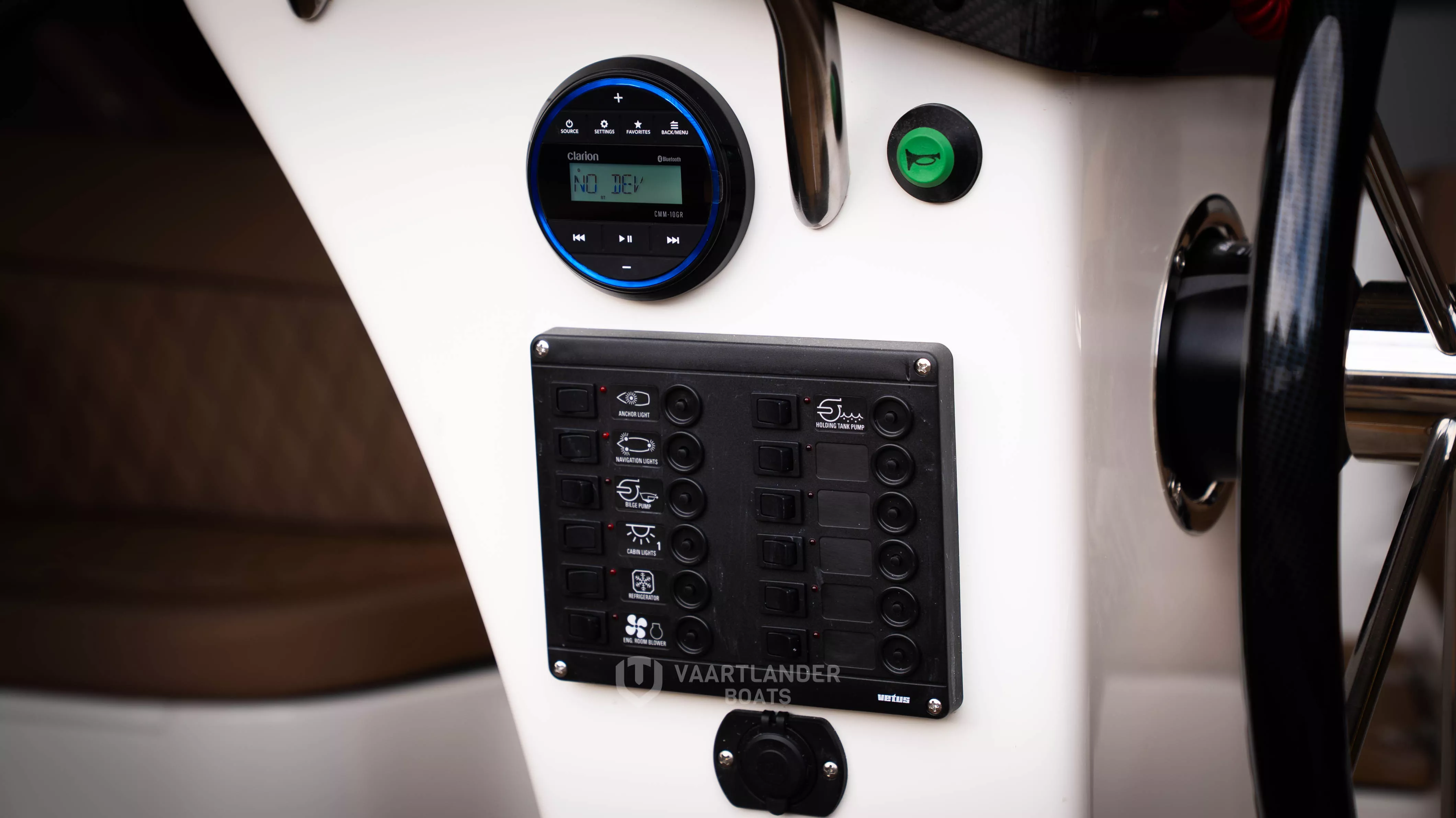 Vaartlander Boats - Vaartlander Waterspoor717Outboard 27
