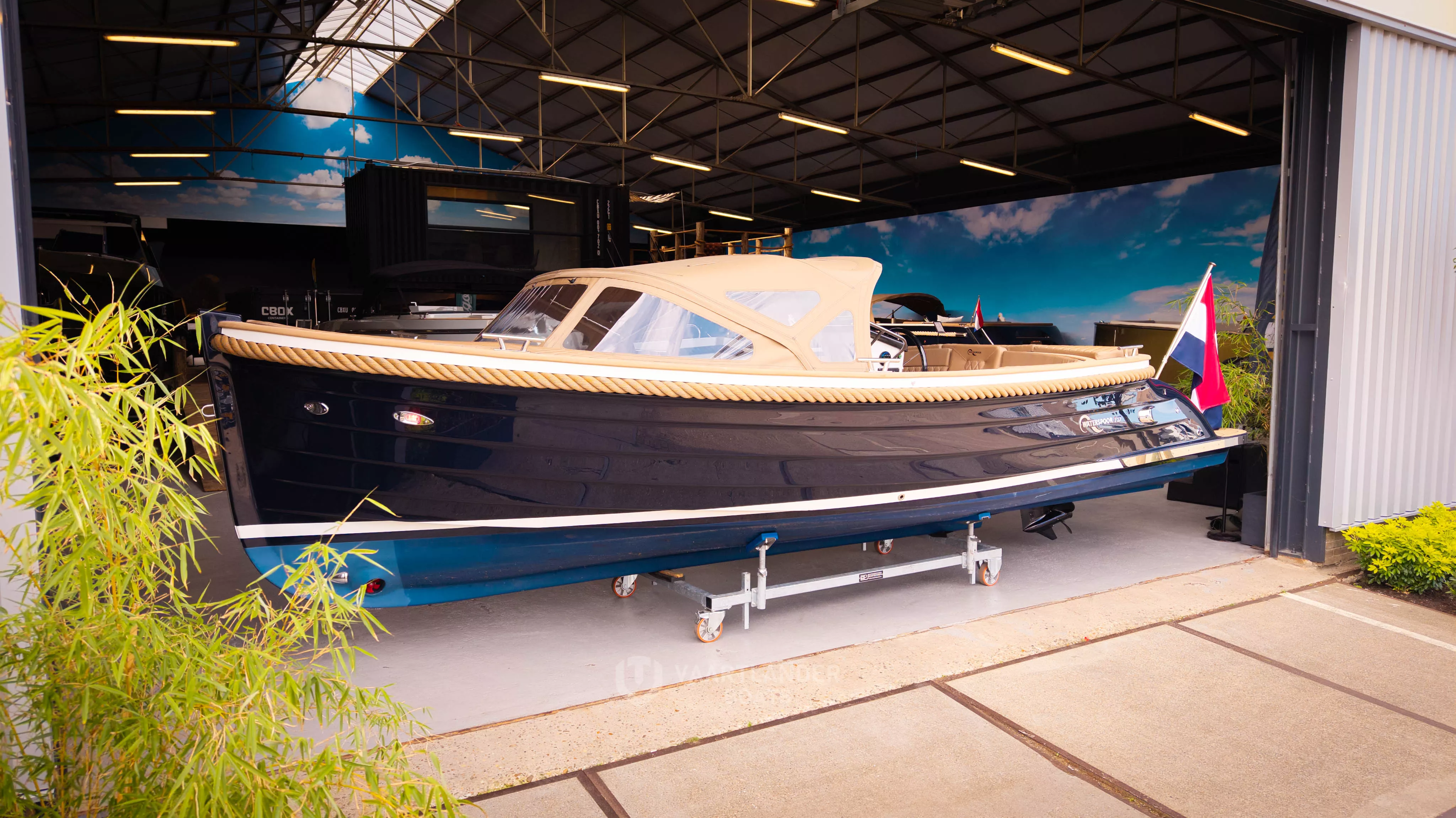 Vaartlander Boats - Vaartlander Waterspoor717Outboard 28