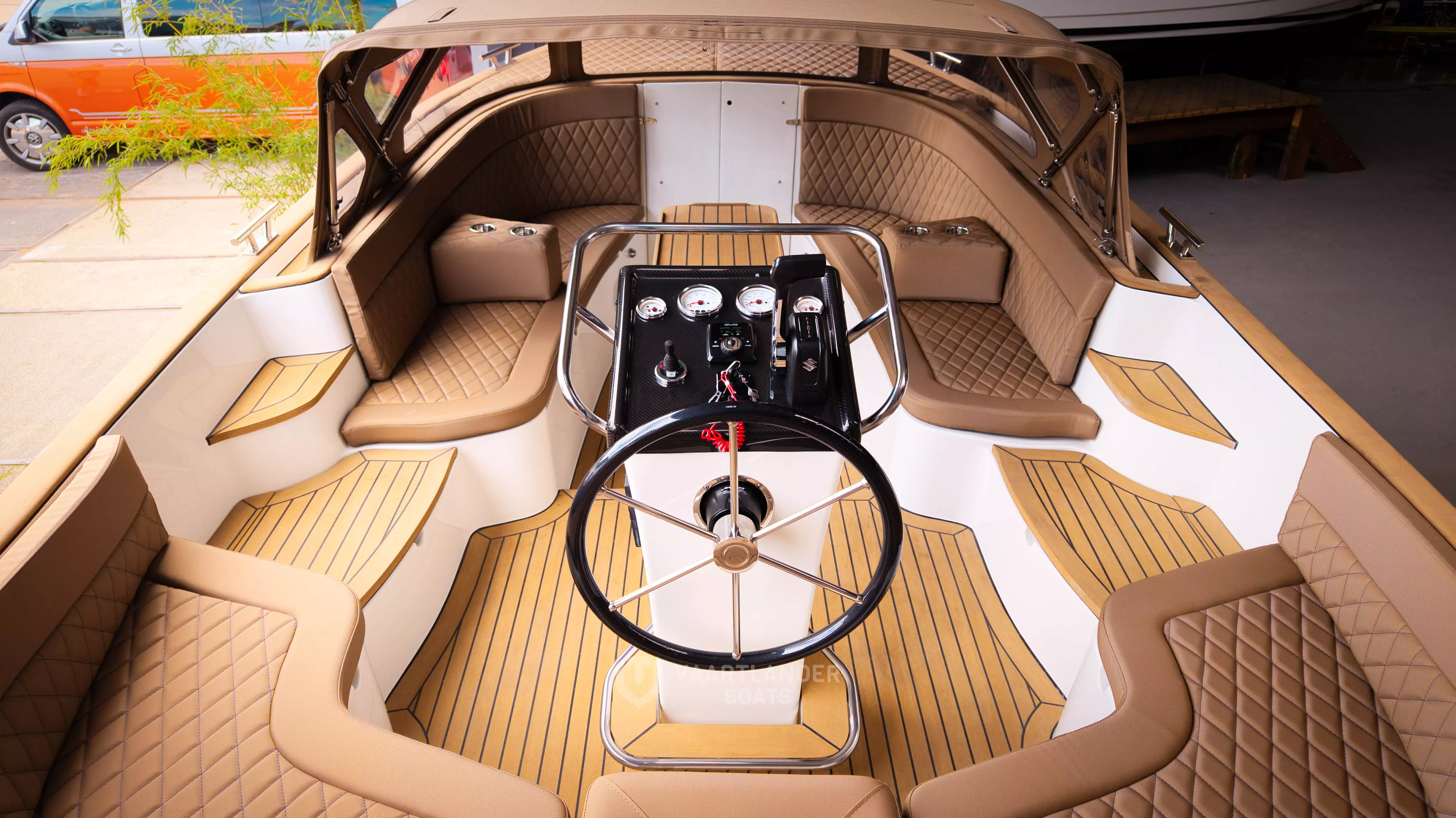 Vaartlander Boats - Vaartlander Waterspoor717Outboard 33