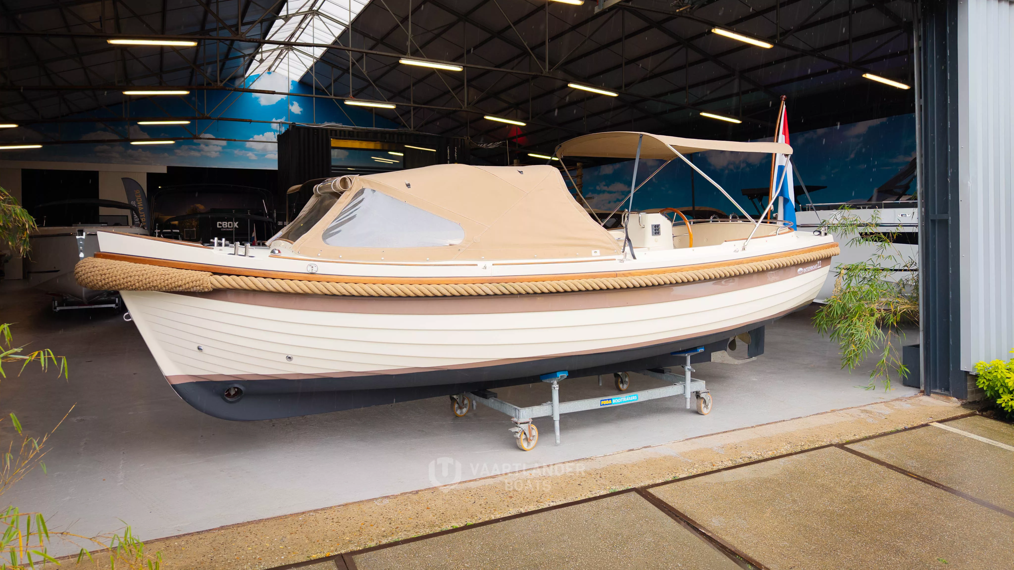 Vaartlander Boats - Vaartlander Interboat22Xplorer 32