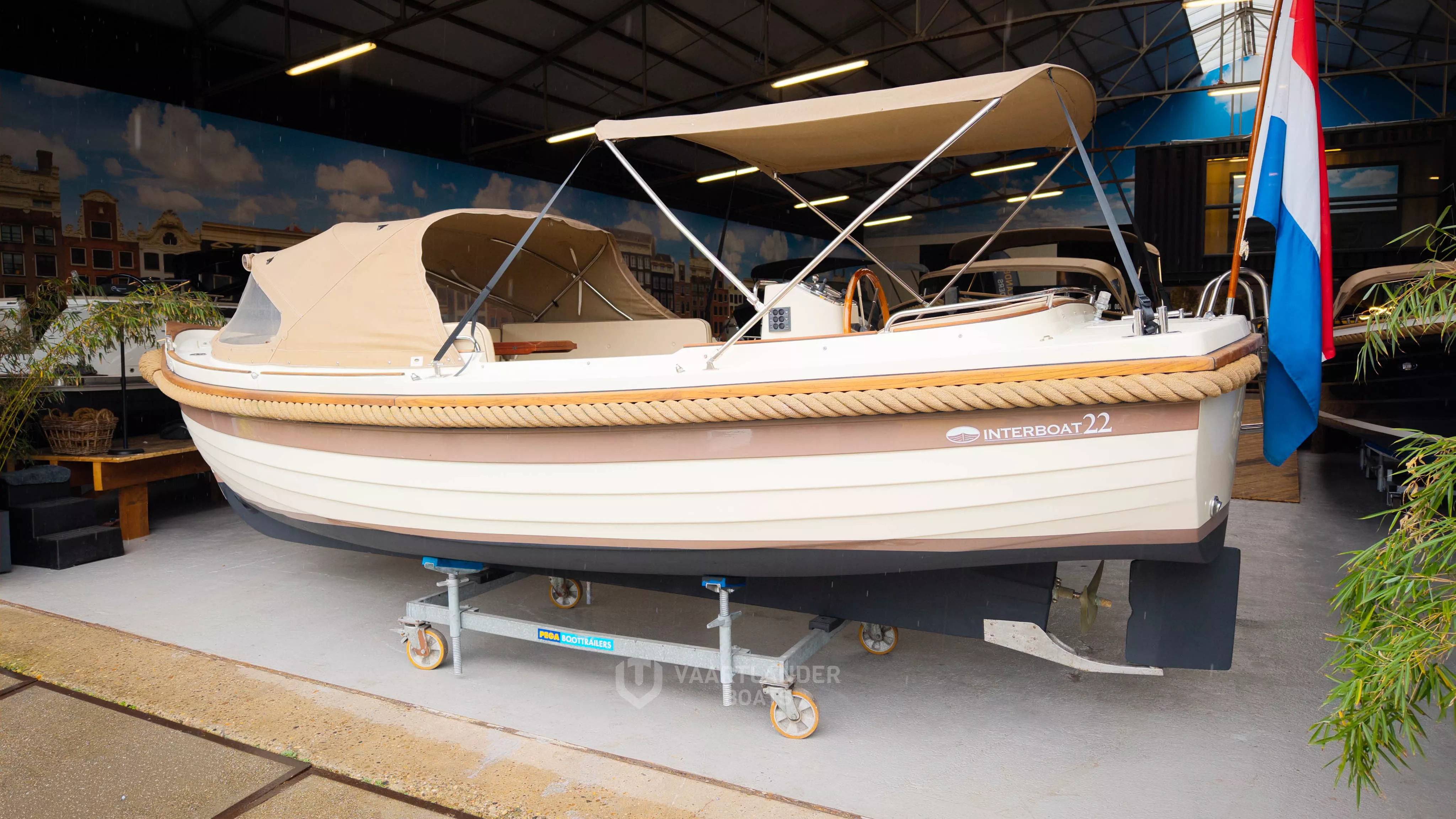 Vaartlander Boats - Vaartlander Interboat22Xplorer 33
