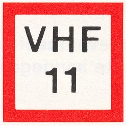 Verkeersbord B.11b voor de scheepvaart dat een meldplicht via de marifoon aangeeft