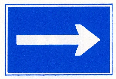 Verkeersbord D.3a voor de scheepvaart dat een aanbevolen vaarrichting aangeeft