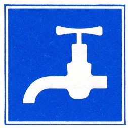 Verkeersbord E.13 voor de scheepvaart dat drinkwater aanduidt
