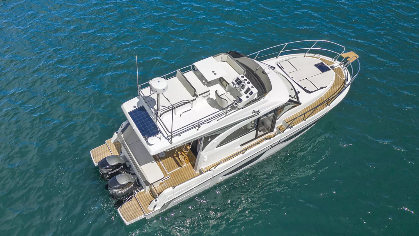 Vaartlander_BeneteauAntares11Fly-6 Beneteau Antares 11 Fly van bovenaf gezien
