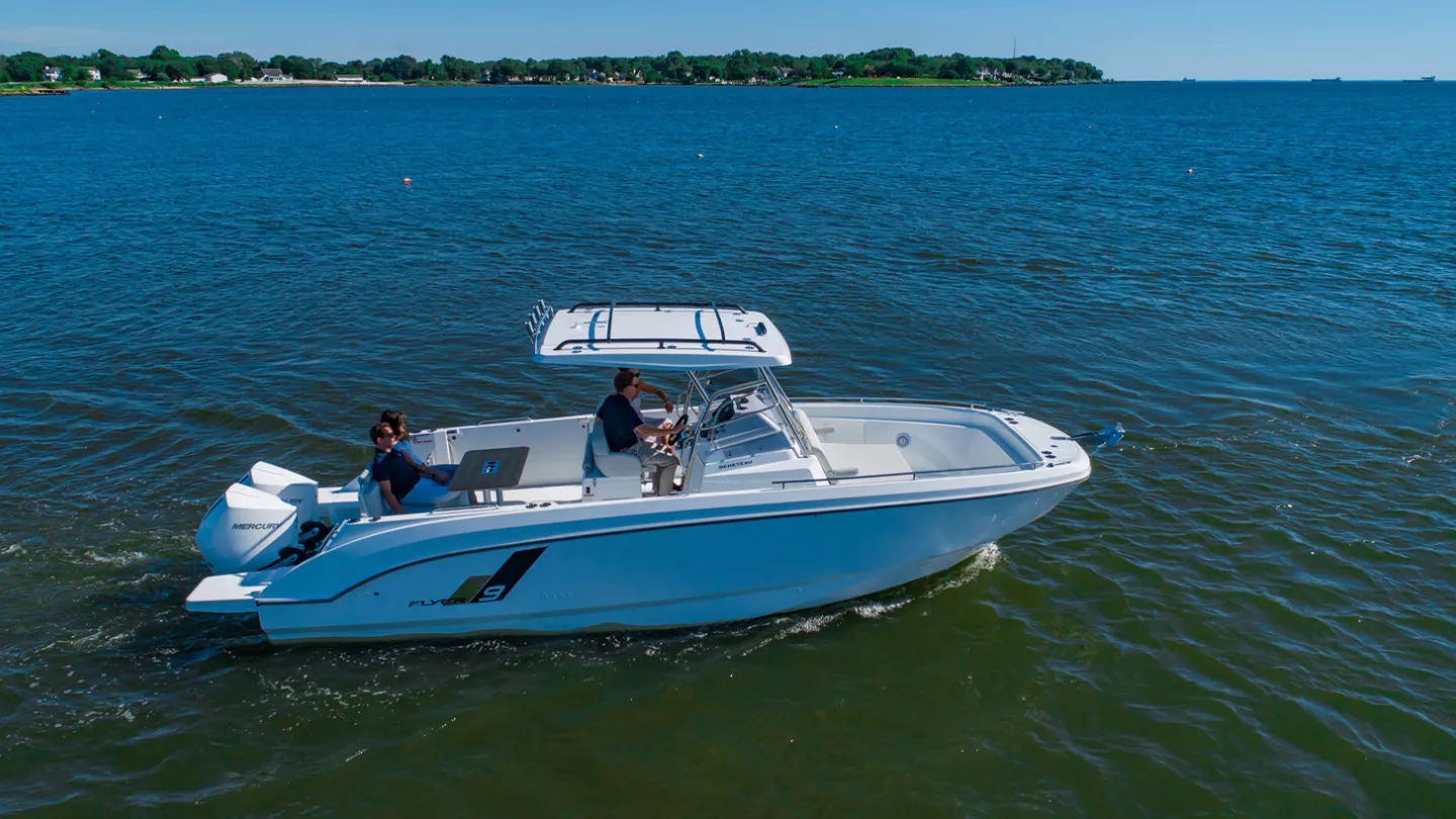 Vaartlander_BeneteauFlyer9SPACEdeck-16 Beneteau Flyer 9 SPACEdeck met opvarenden aan boord