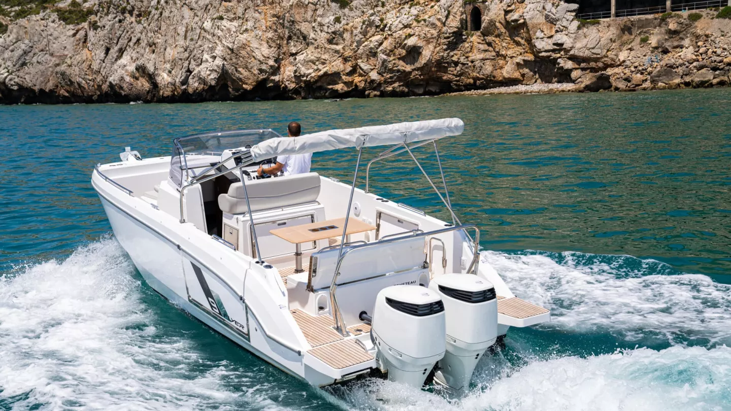 Vaartlander_BeneteauFlyer9SPACEdeck-2 Achterdek van Beneteau Flyer 9 SPACEdeck met open indeling