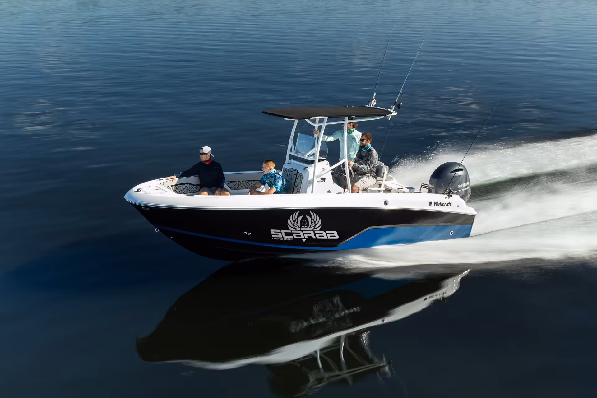 Vaartlander_Wellcraft202Fisherman-1 Wellcraft 202 Fisherman console boot stil liggend op helder water met open dek