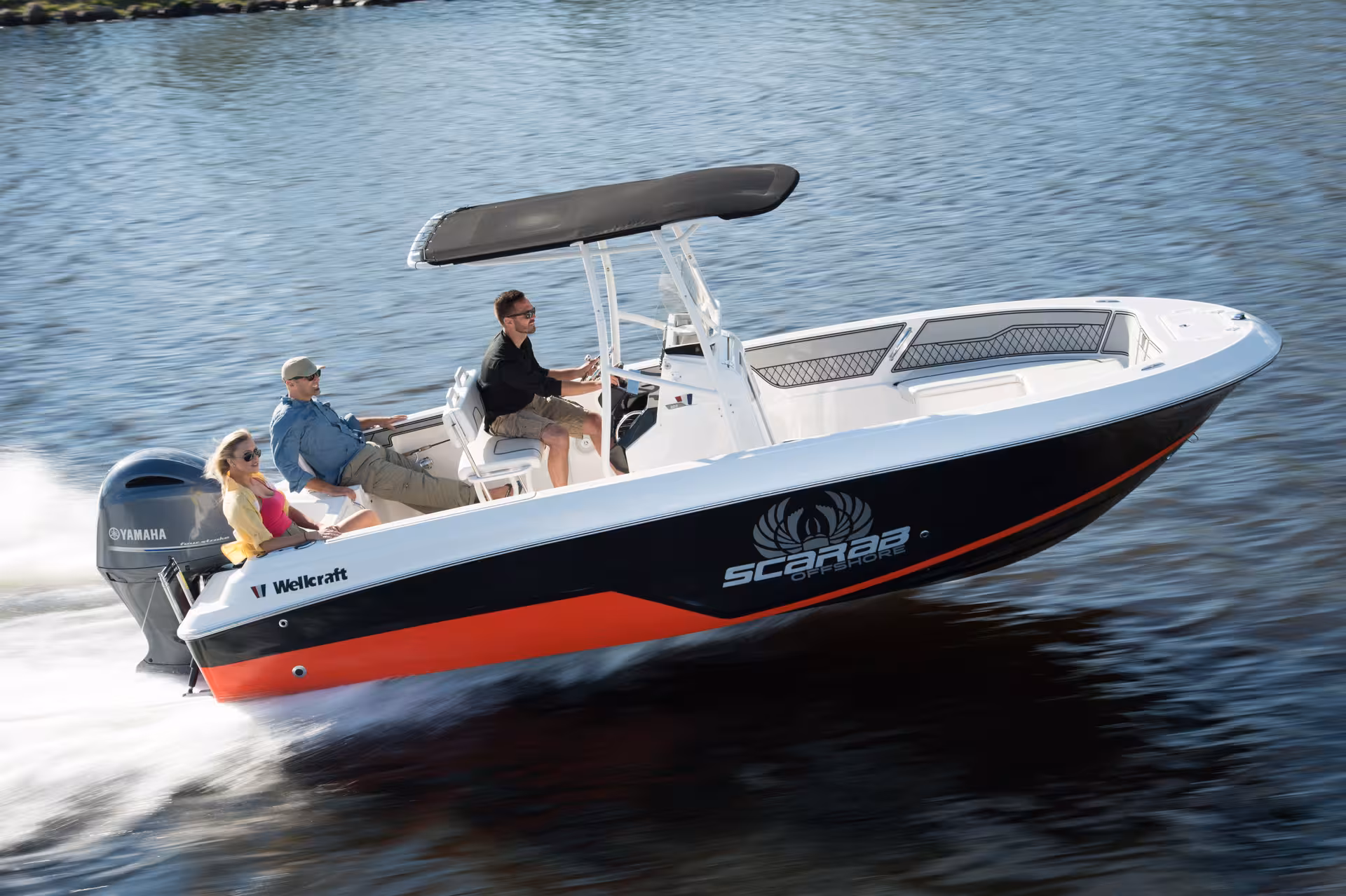 Vaartlander_Wellcraft202Fisherman-48 Wellcraft 202 Fisherman console boot varend op open water met passagiers