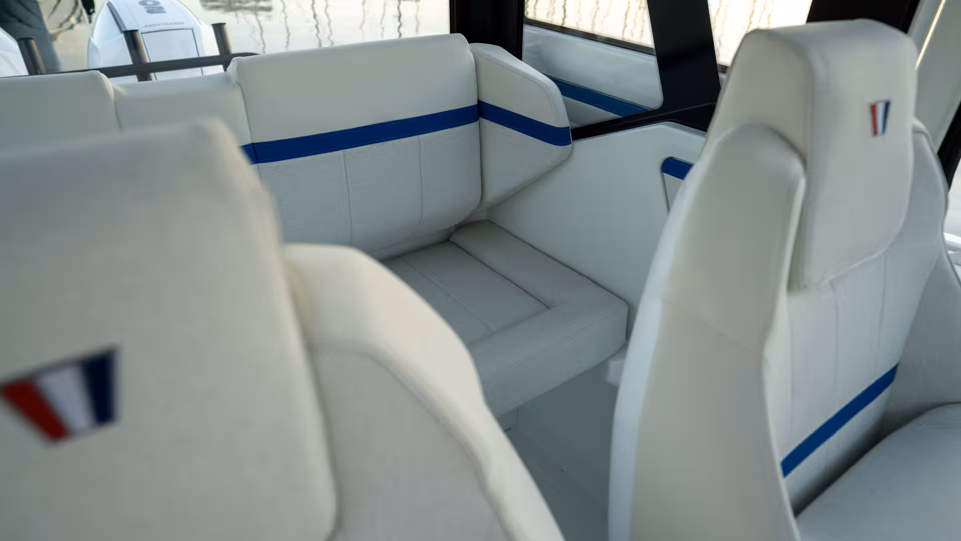 Vaartlander_Wellcraft28Explorer-18 Bestuurdersstoelen van Wellcraft 28 Explorer met ergonomische zitpositie