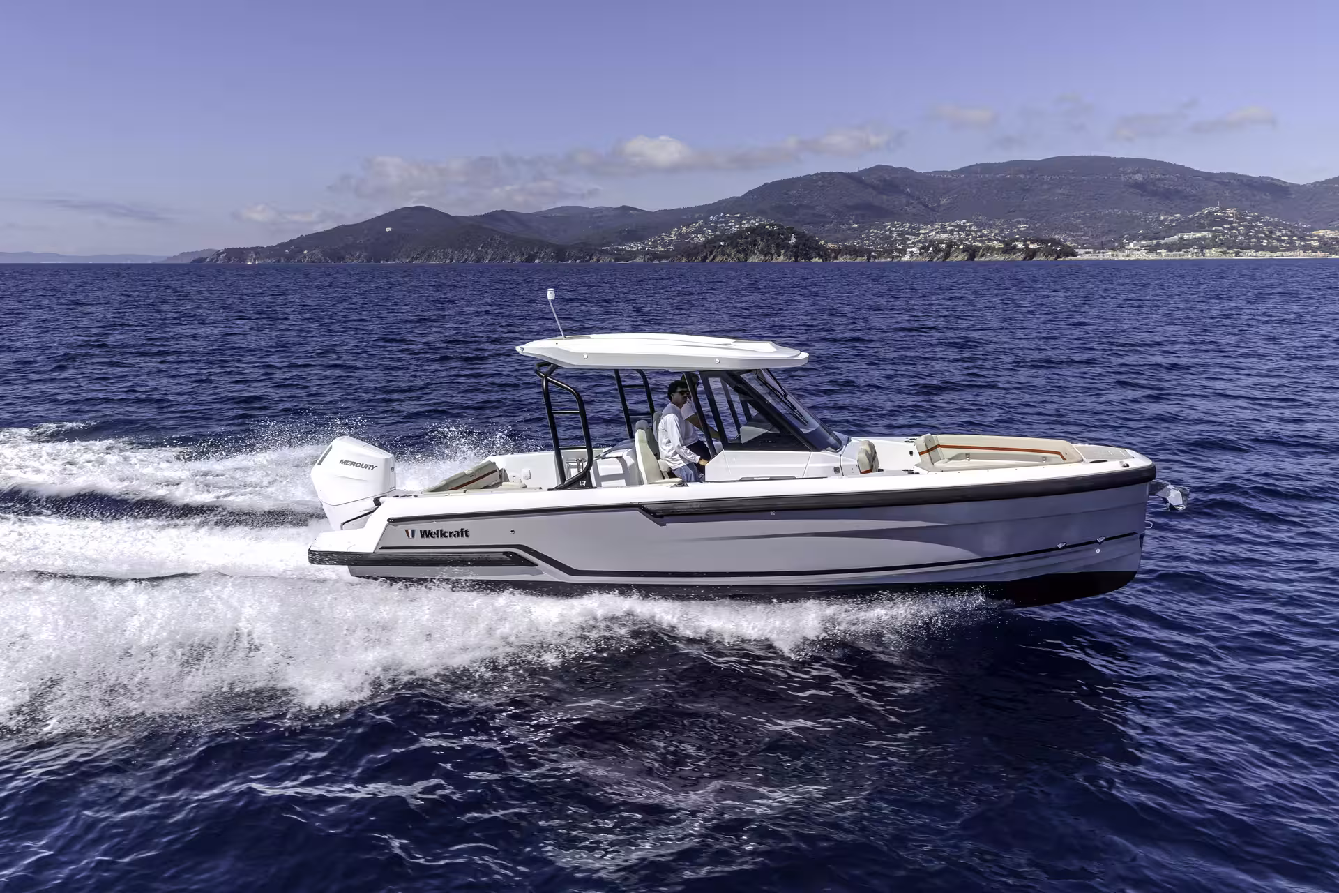 Vaartlander_Wellcraft28T-Top-10 Wellcraft 28 T-Top varend op open zee met sportieve prestaties