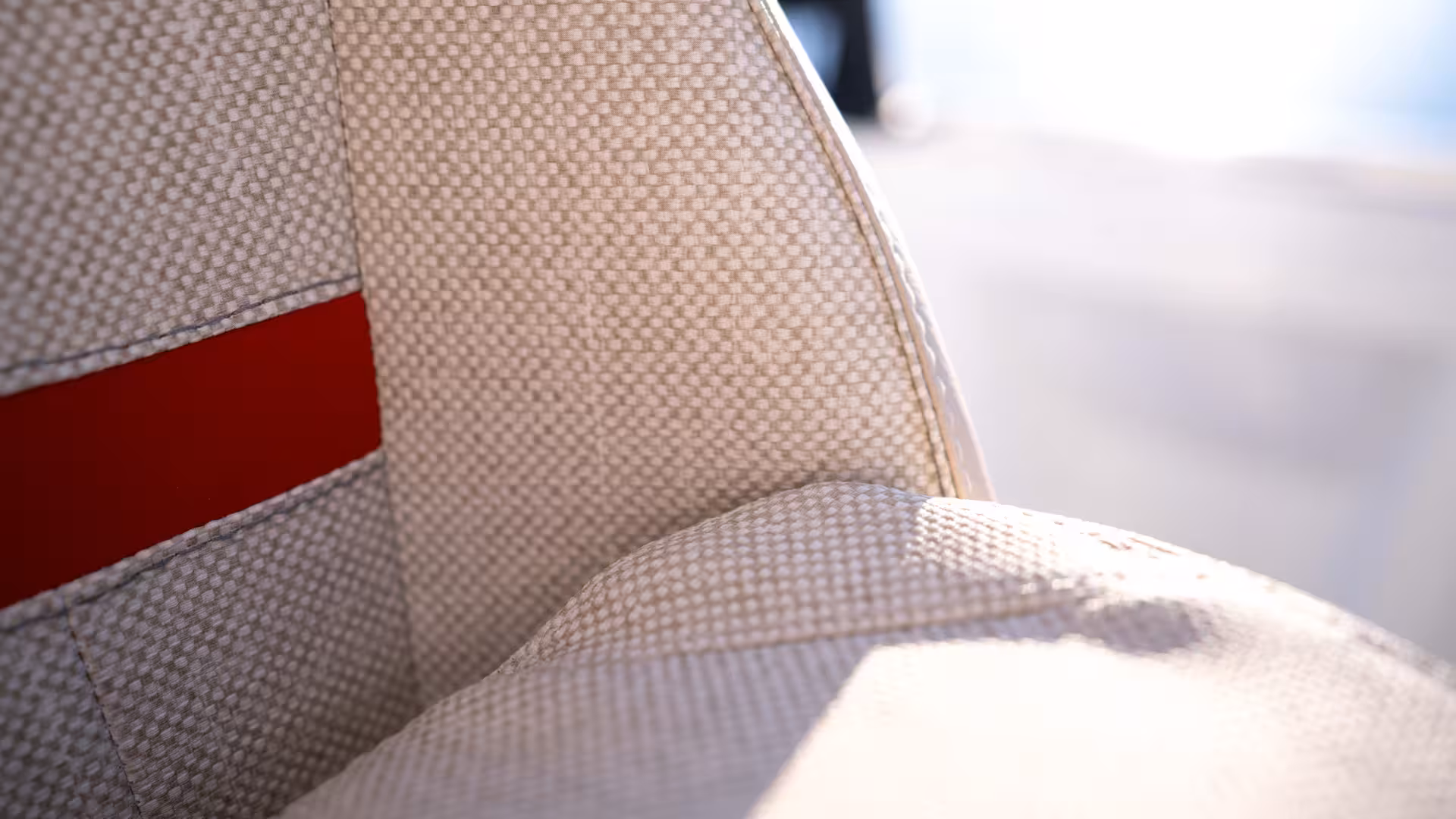 Vaartlander_Wellcraft28T-Top-22 Zitkussen van Wellcraft 28 T-Top met stofstructuur en comfortabele afwerking