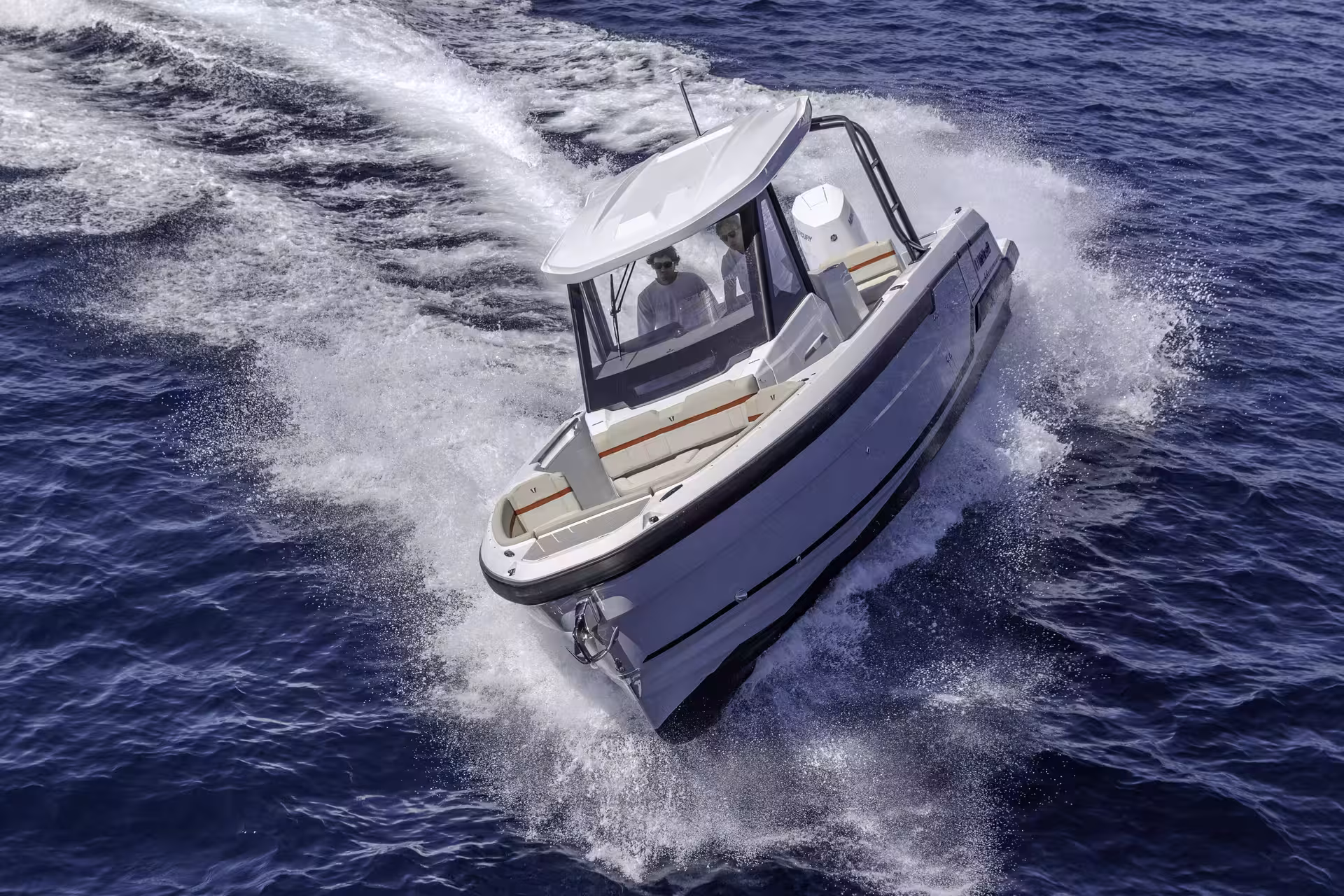 Vaartlander_Wellcraft28T-Top-9 Wellcraft 28 T-Top in actie met scherpe bocht en stabiele ligging