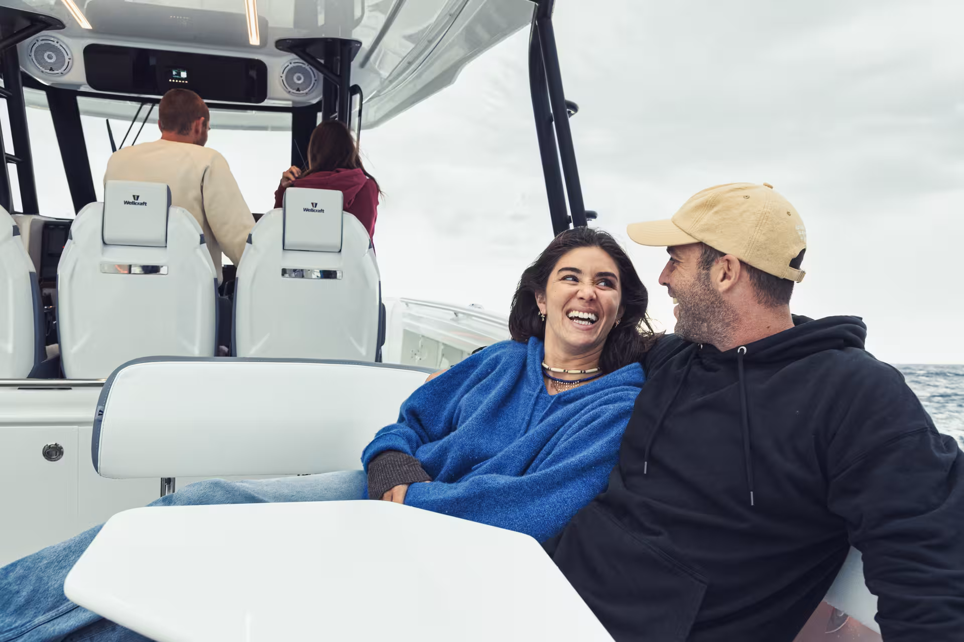 Vaartlander_Wellcraft38T-Top-9 Bestuurderspositie van Wellcraft 38 T-Top met comfortabele zitplaatsen en stuurconsole