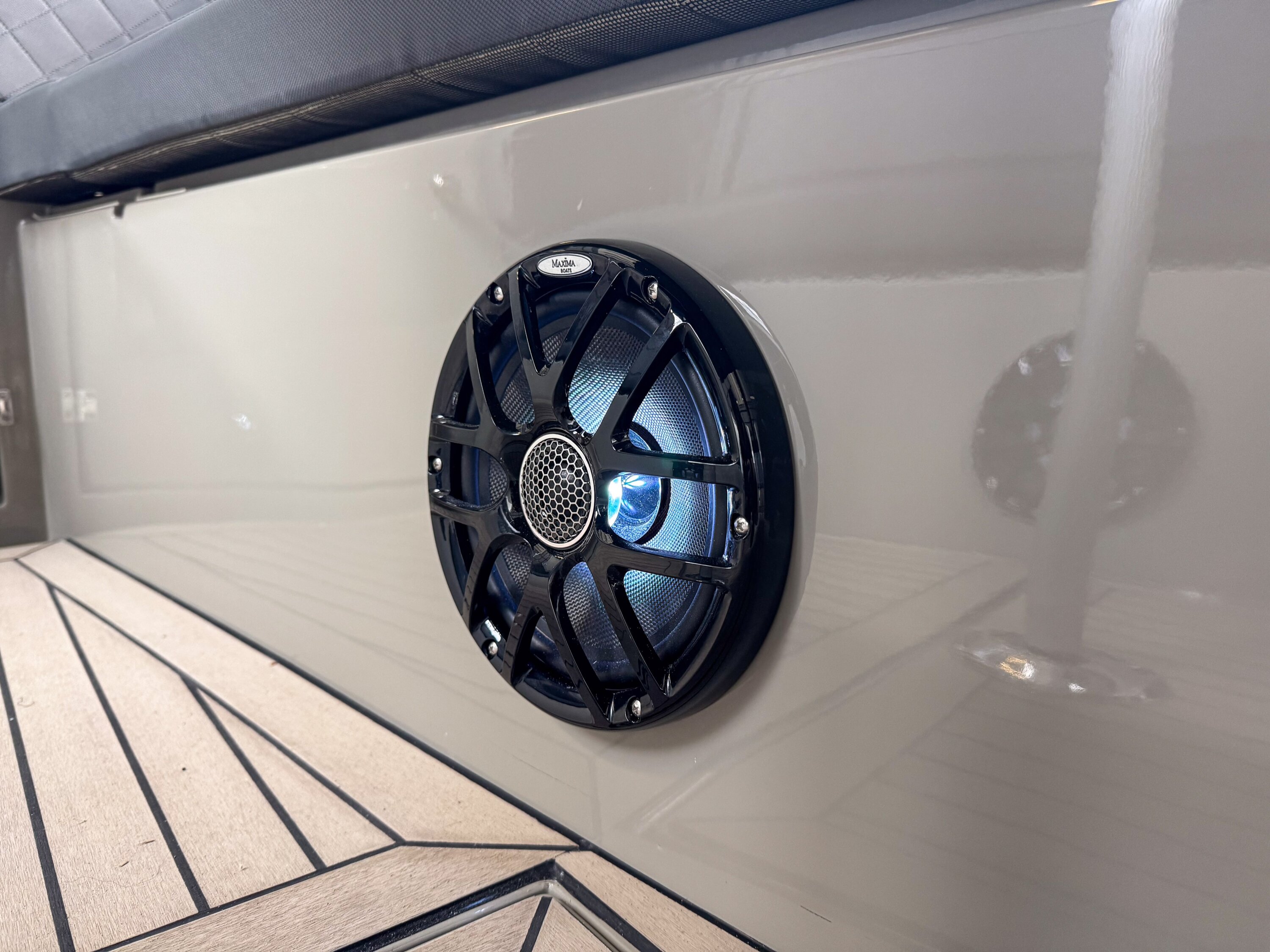 Vaartlander Boats - Maxima 740 18 scaled